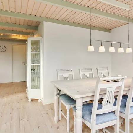Benda - 348m From The Sea By Interhome