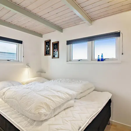Benda - 348m From The Sea By Interhome